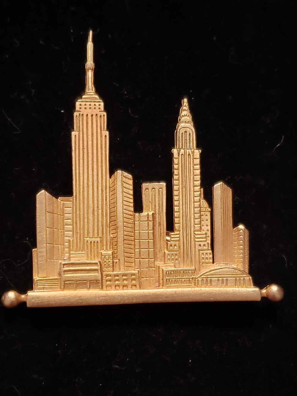 Vintage 1988 New York Skyline Goldtone Pin/Brooch Jonette Jewelry, EUC-Great Pin - Picture 5 of 6